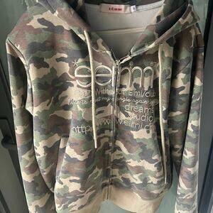 Embroidered Camouflage Zip Up Hoodie Jacket size M